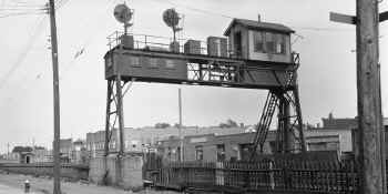 21. Tower-CN-W. of Autumn Ave. Sta-Bklyn, NY (View SE) - 07-27-1930 (Sperr-Keller).jpg (75660 bytes)